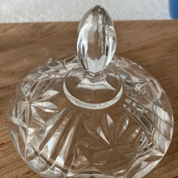 Vintage Brilliant Cut Glass Creamer and Sugar Bowl w/ Lid (Matching Pair) - Picture 6 of 10